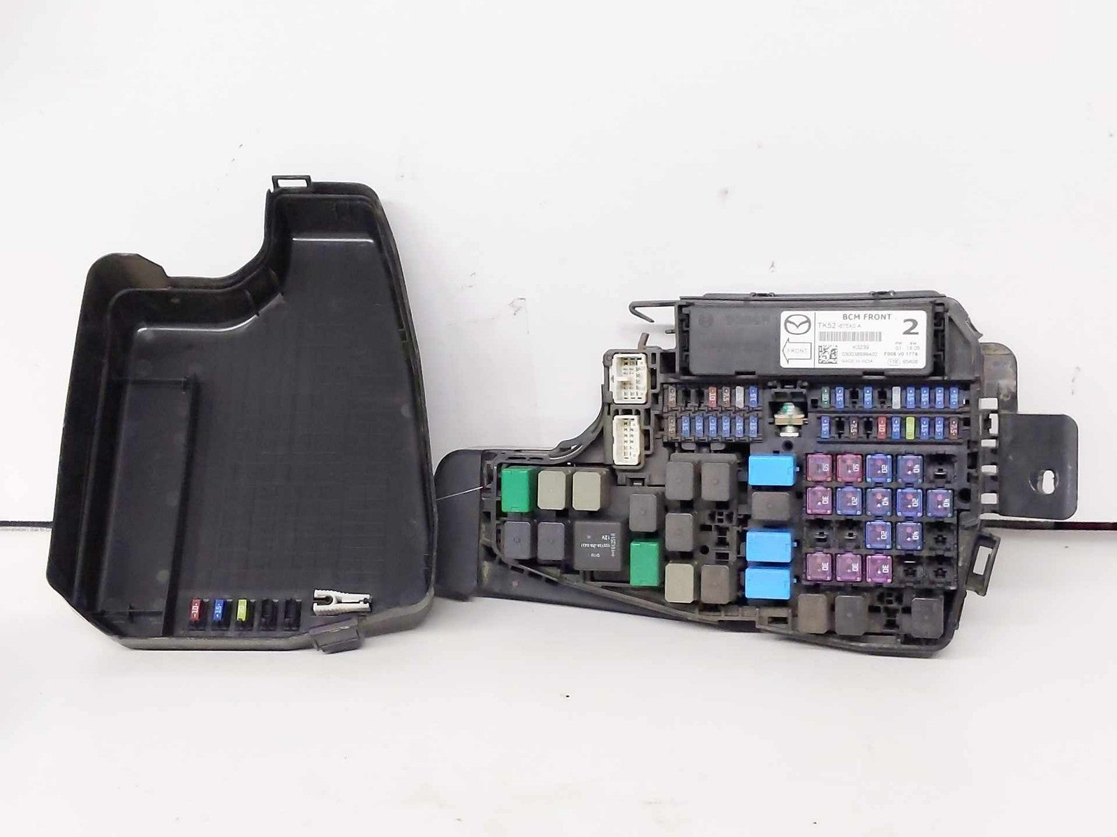 Engine Fuse Box MAZDA 6 17 18 19 20 210